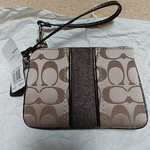 *🚫SOLD🚫*Price Drop** Authentic Coach Wristlet